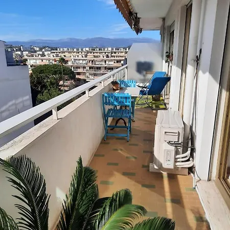 Daire Proche Avec Grand Balcon