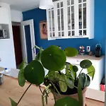 Proche Avec Grand Balcon Lägenhet *