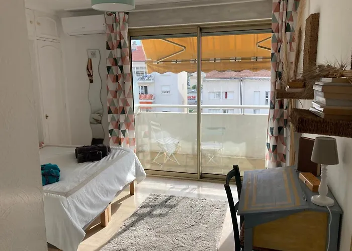 Proche Avec Grand Balcon Lägenhet *